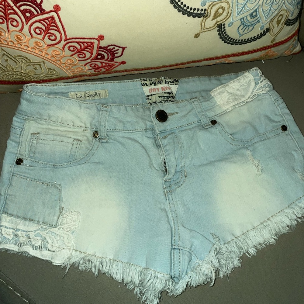 Juniors Hot Kiss Jean Shorts